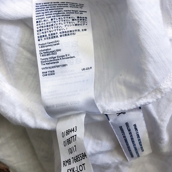 TOMMY HILFIGR Graphic-Print Cotton T-Shirt - Picture 5 of 5